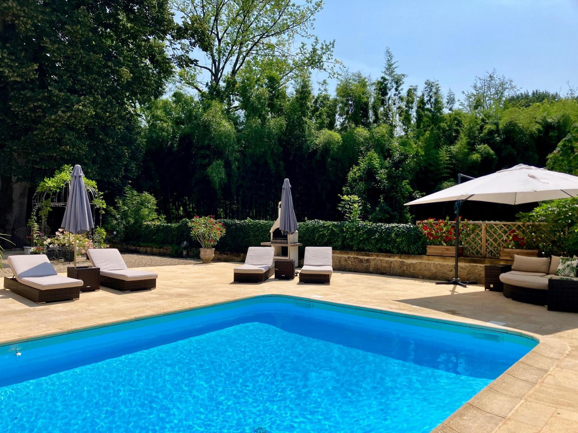 Le Petit Chateau - Adults Only Property Le Bugue Eksteriør bilde